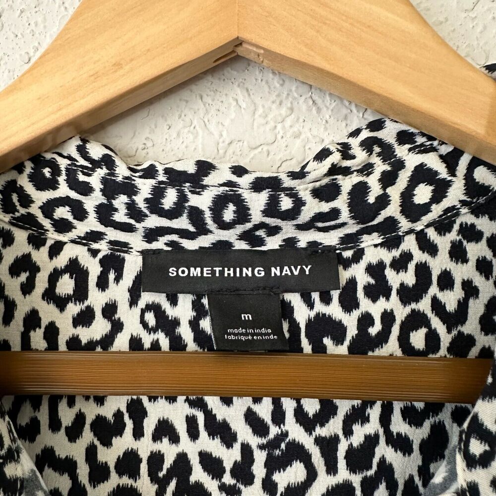 Something Navy Leopard Print Button-Up Long Sleev… - image 7